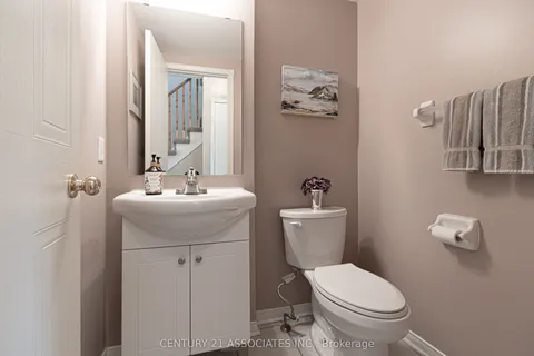 5817 Sidmouth Street, ON L5V 2K3
