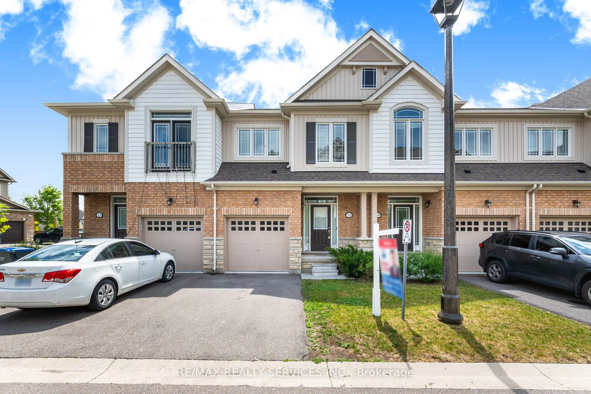 21 Cosbury Lane, ON L7C 4H2