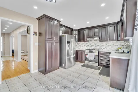 19 Firwood Crescent, ON L6P 2J6