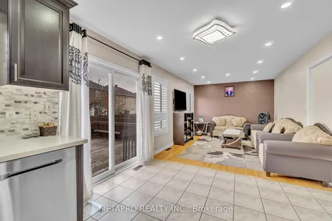 19 Firwood Crescent, ON L6P 2J6