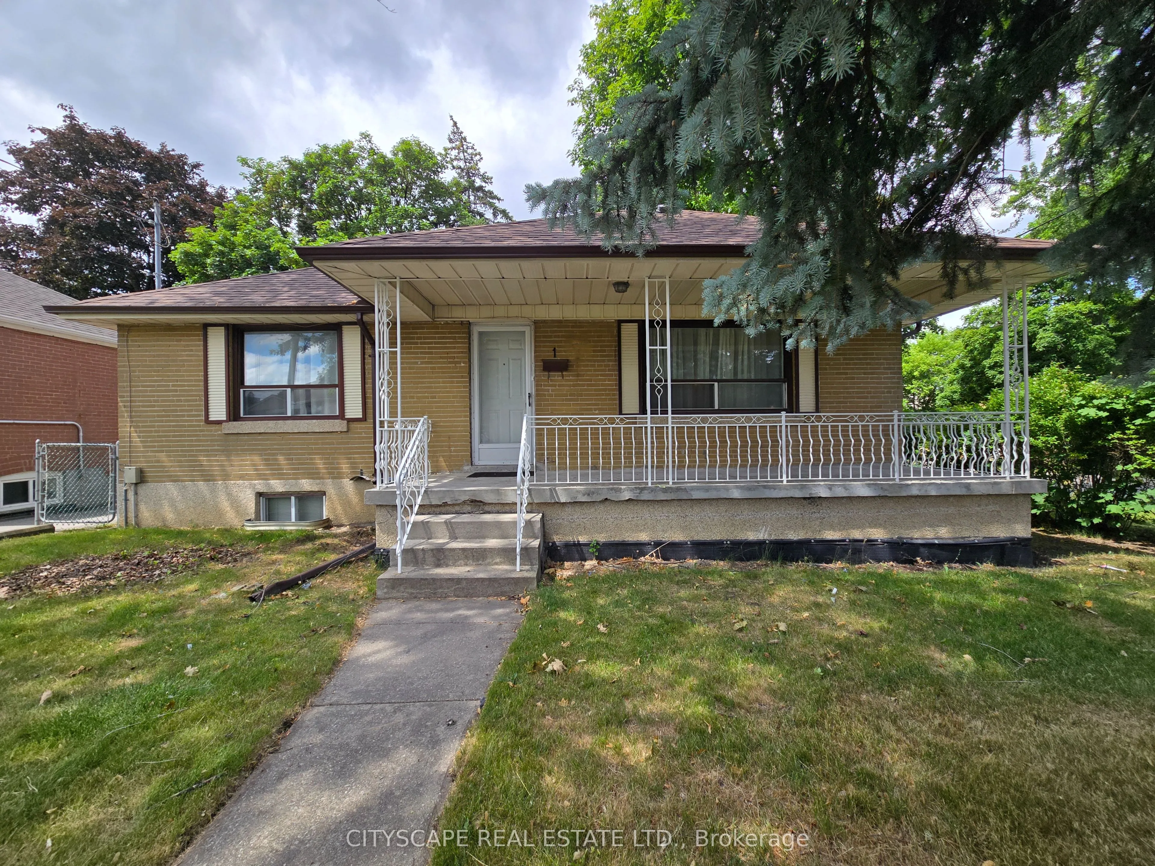 1 Letchworth Crescent, ON M3M 1Y7