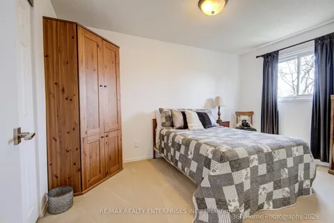 4425 Sawmill Valley Drive, ON L5L 3H8