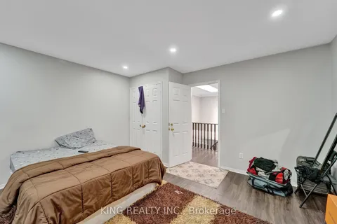 24 Vogue Crescent, ON L6Z 4M7