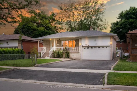 1205 Forestwood Drive, ON L5C 1H6
