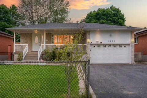 1205 Forestwood Drive, ON L5C 1H6