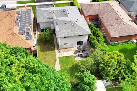 1205 Forestwood Drive, ON L5C 1H6