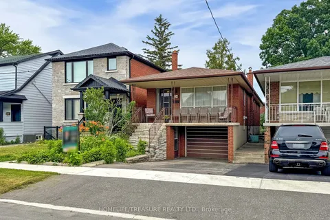 24 Pendeen Avenue, ON M6N 2P3
