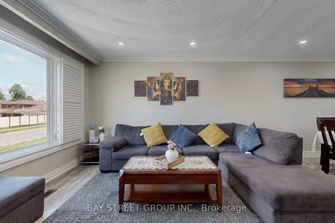 119 Derrydown Road, ON M3J 1R6