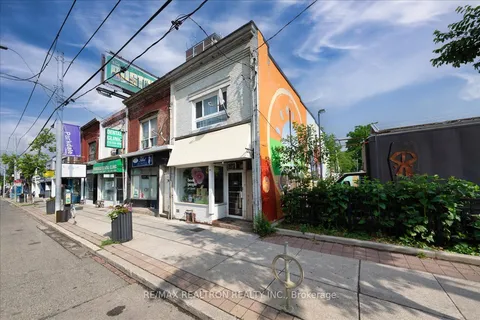 1640 Queen Street, ON M6R 1B2