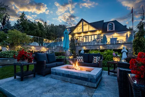 3188 Lakeshore Road, ON L7N 1A4