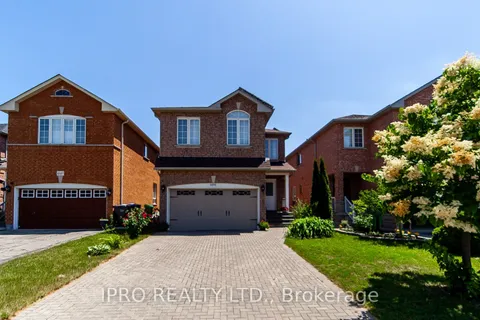 3391 Crimson King Circle, ON L5N 8N1