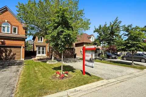 5731 Mersey Street, ON L5V 1V7