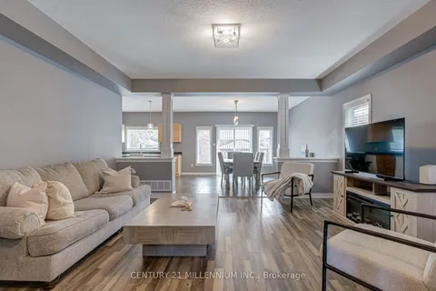 82 Wardlaw Avenue, ON L9W 6M3
