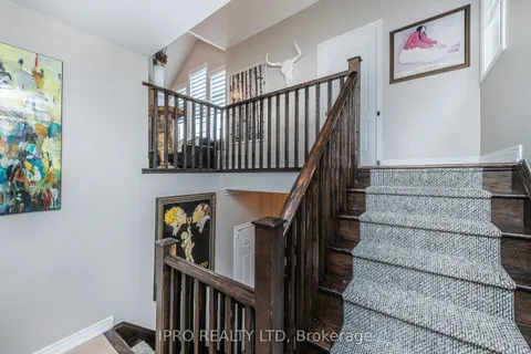 17 Mcechearn Crescent, ON L7C 3R4