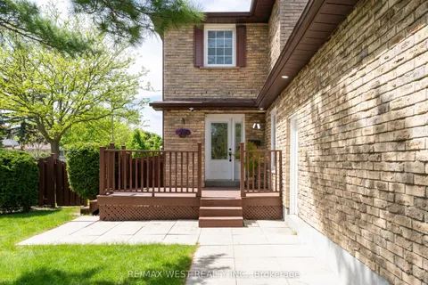 991 Mannington Lane, ON L4W 3X6