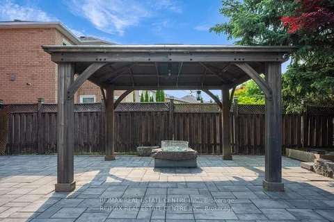 6361 Donway Drive, ON L5V 1J5