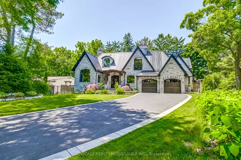 1282 Catchacoma Court, ON L5H 2X6