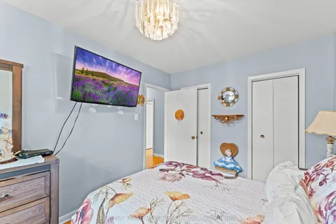 4 Peacham Crescent, ON M3M 1S1
