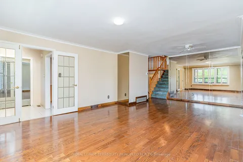 485 Rathburn Road, ON M9C 3S9