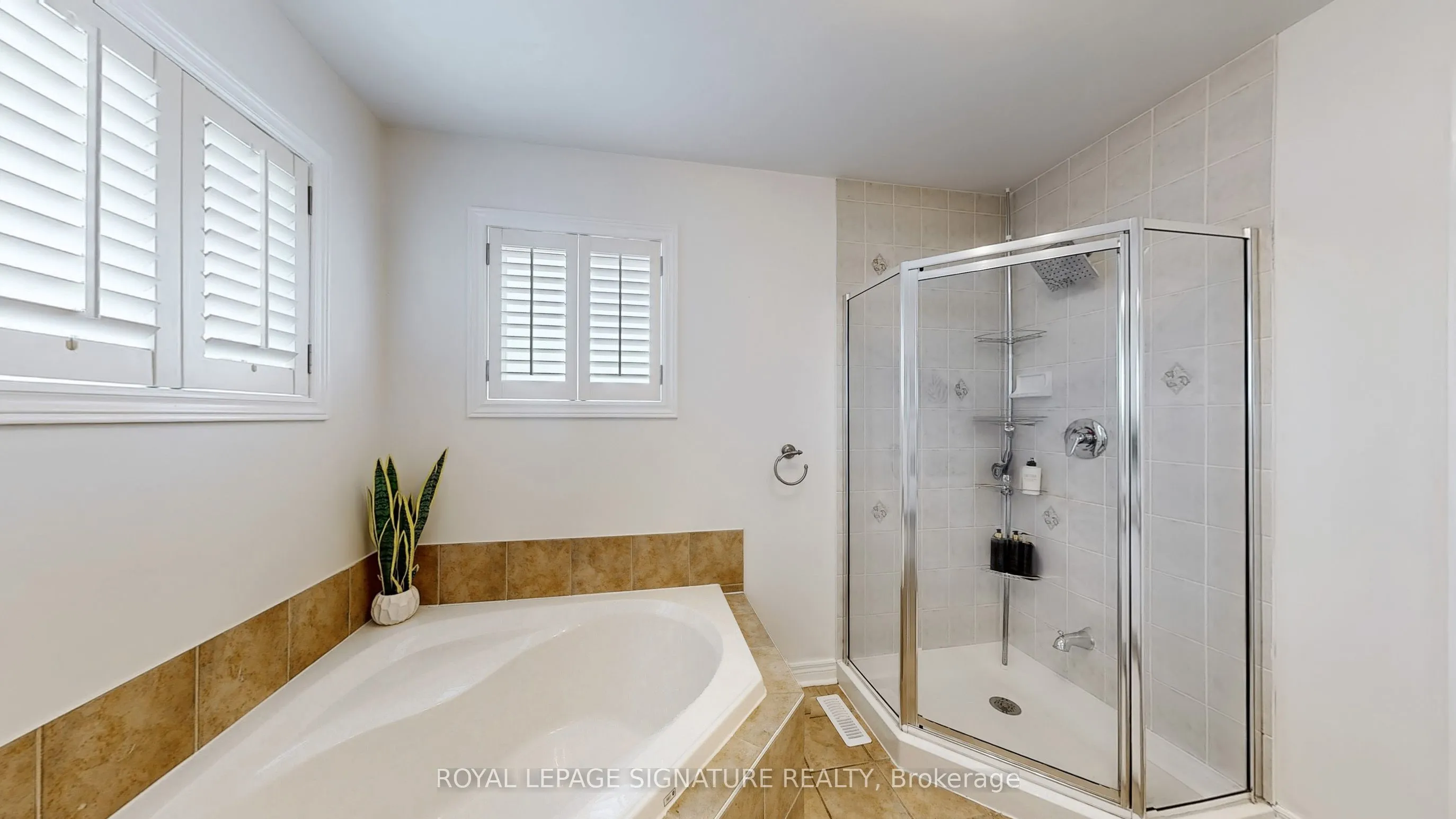 6412 Newcombe Drive, ON L5V 2H9