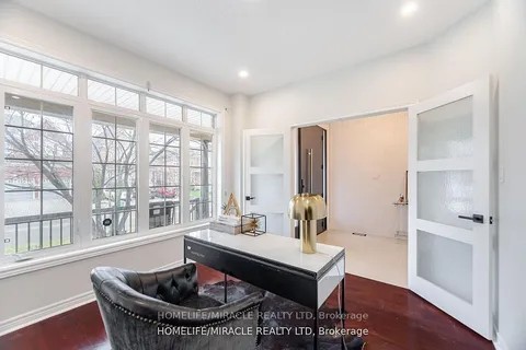 3278 Paul Henderson Drive, ON L5M 0H3