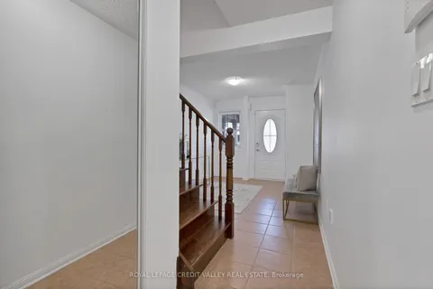 805 Fowles Court, ON L9T 0Z8