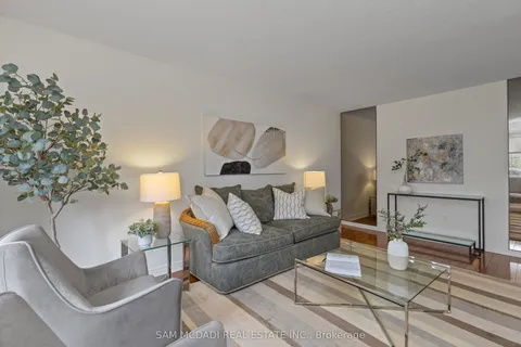 44 Madrid Crescent, ON L6S 2X4