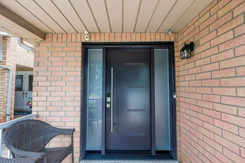 6929 Vicar Gate, ON L5W 1G6