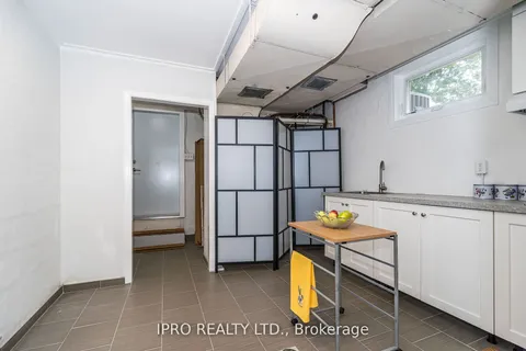 29 Breadner Drive, ON M9R 3M3