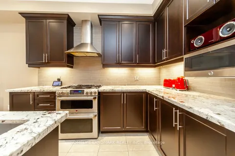3077 Neyagawa Boulevard, ON L6M 4L7