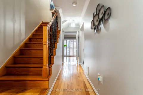 96 Lake Louise Drive, ON L6X 4Y6