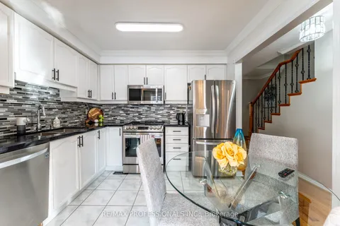 96 Lake Louise Drive, ON L6X 4Y6