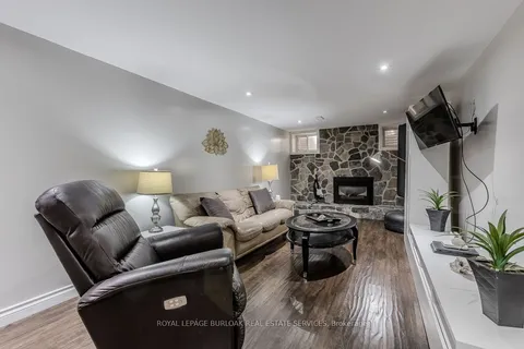 5253 Bromley Road, ON L7L 3G1