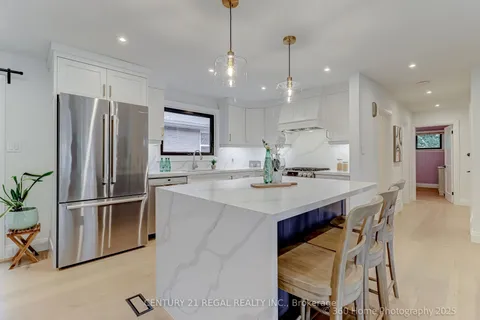 51 Sabrina Drive, ON M9R 2J7