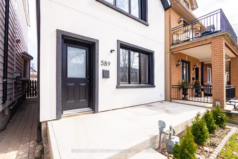 589 St Clarens Avenue, ON M6H 3W8