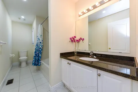 129 Mclaughlin Avenue, ON L9T 7P5
