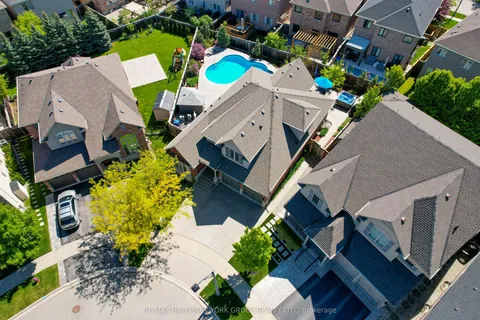 3210 Saltaire Crescent, ON L6M 0K8