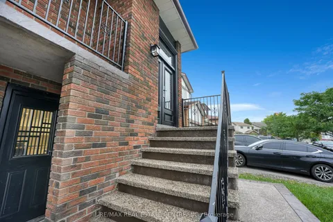 38 Hockley Path, ON L6V 3R3