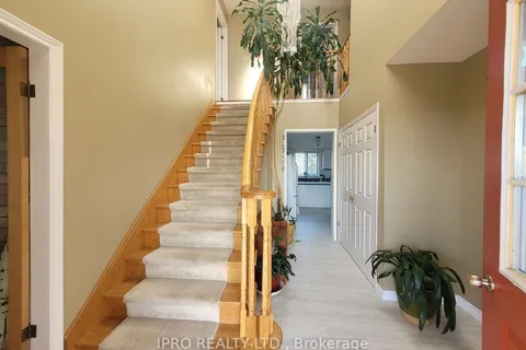 14323 Creditview Road, ON L7C 1N3