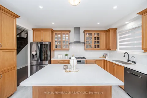 23 Elverton Crescent, ON L7A 4Z4