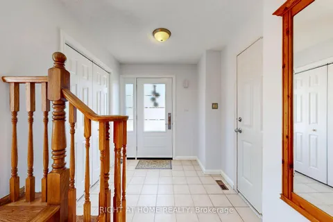 1329 Sweetbirch Court, ON L5C 3R4