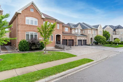 32 Radial Street, ON L6Y 5K7