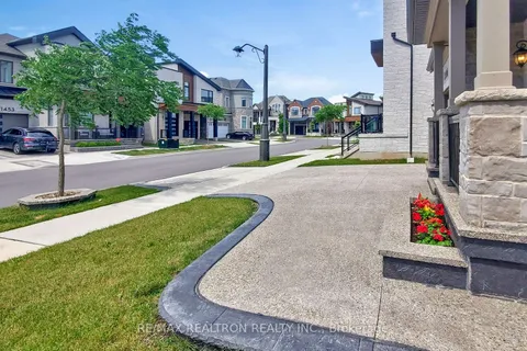 1444 Varelas Passage, ON L6H 3S3