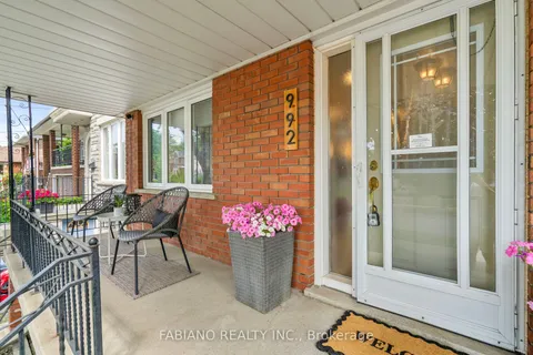 992 Glencairn Avenue, ON M6B 2A9