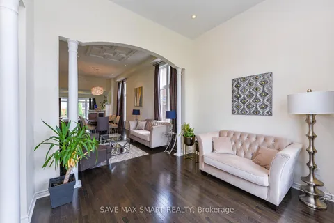 13 Royal west Drive, ON L6X 2X3
