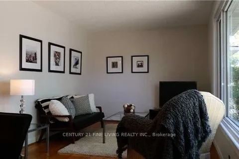 35 Hartland Road, ON M9C 4S9