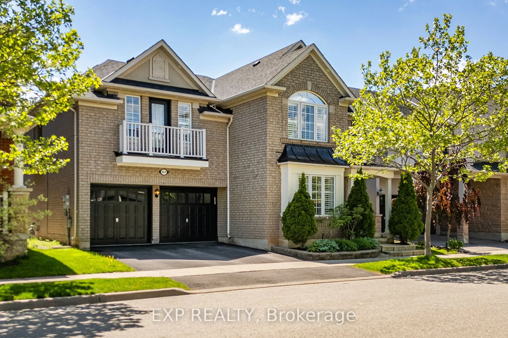 951 Cousens Terrace, ON L9T 0E1
