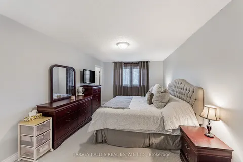 34 Greendust Court, ON L6S 5K2