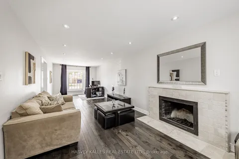 34 Greendust Court, ON L6S 5K2
