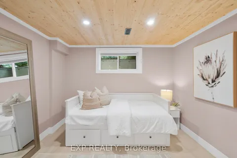 38 Joycelyn Drive, ON L5M 1T7